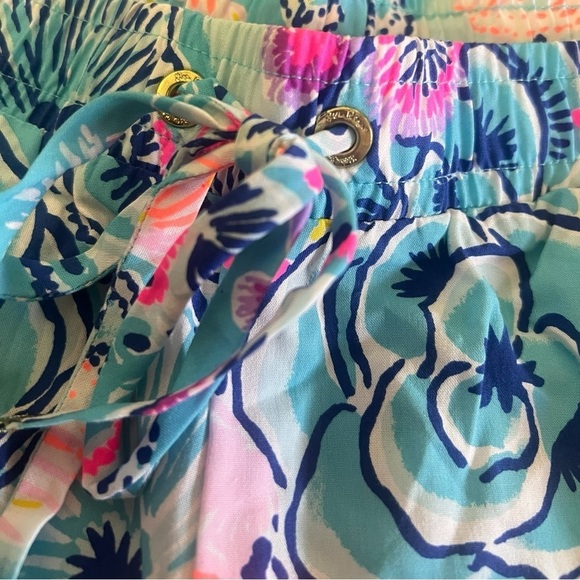 NWOT Lilly Pulitzer Katia Mid Rise 5” Shorts Once Upon A Time Bali Blue Medium - Picture 6 of 11